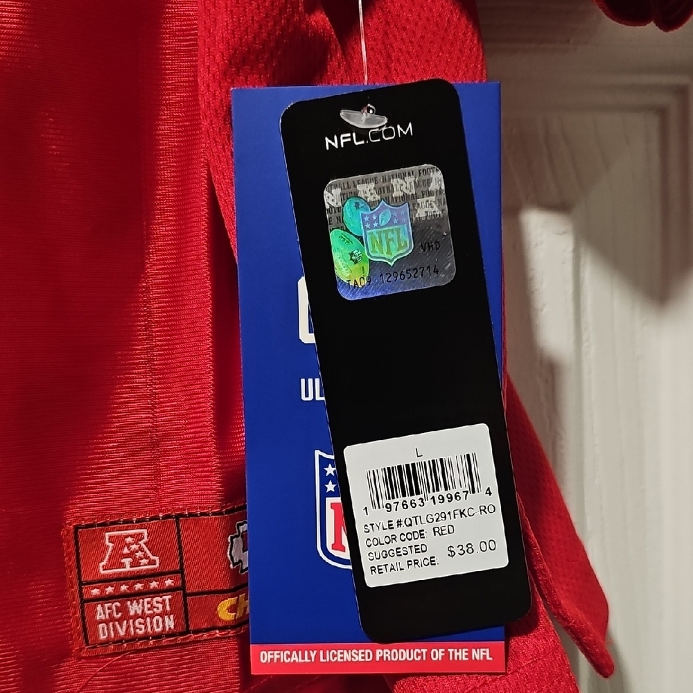 Women's Red Chiefs Jersey (Stitching/Sewing Defect) - Picture 8 of 9